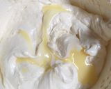 Foto langkah ke 4 dari resep Bolu kukus susu keju.