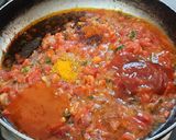 A picture of step 3 of Red sauce pasta.