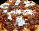 Foto del paso 4 de la receta: Tortilla vaga de boloñesa, ricotta y cebolla caramelizada
