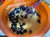 Brioșe (muffins) cu afine și glazura de lamaie