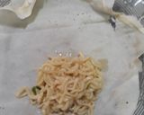 Foto langkah ke 4 dari resep Mie bungkus lumpia.