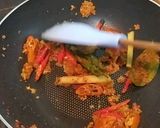 Foto langkah ke 2 dari resep Ampela Bumbu Kuning.