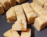 A picture of step 8 of Baileys Nutty Fudge.