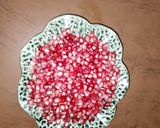 A picture of step 1 of Pomegranate and sweet basil seeds drink.