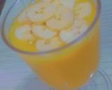 A picture of step 2 of Mango and banana smoothie.
