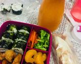 Foto langkah ke 3 dari resep Nasi kepal chicken karage - Lunch box back to school.
