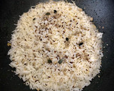 Foto del paso 8 de la receta: Lomos de rodaballo a la plancha con alcachofas al godello y arroz con semillas