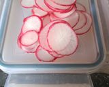 Une image de l'étape 2 de 🌿 Salade d'été concombre melon radis nectarine.