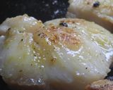 Foto del paso 1 de la receta: Milanesa de caçon con zanahoria envuelto en hoja de coliflor