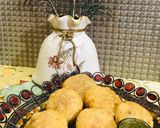 A picture of step 7 of Aloo kachori.