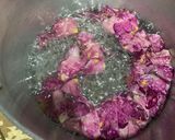 A picture of step 1 of Rosé caramel ❦.