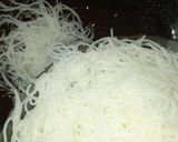 Foto langkah ke 4 dari resep Bihun Goreng Manis Gurih.