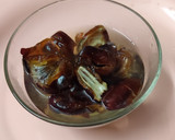 A picture of step 1 of Dates Halwa.