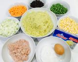 Foto langkah ke 1 dari resep Pastel Tutup Ala Mamina.