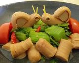 Foto langkah ke 3 dari resep Sosis Tumis Sawi Hijau.