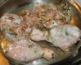 Foto del paso 1 de la receta: Trutros de pollo braseados con champiñones y cabernet