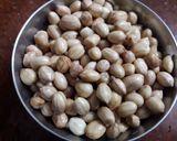 पावट्याच्या शेंगांची मिक्स भाजी (Pavtachya Shenganganchi Recipe In Marathi) रेसिपी स्टेप 2 फोटो