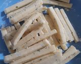 Foto langkah ke 3 dari resep Stik kentang keju.