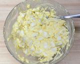A picture of step 4 of Japanese egg sandwiches.