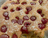 Foto del paso 8 de la receta: Postre rumano muy sencillo y merecedor.Bizcocho súper esponjoso con frambuesas