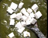 A picture of step 8 of Palak paneer restaurant style.