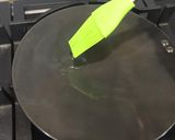 A picture of step 5 of Tawa oats pancake.