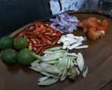 Foto langkah ke 1 dari resep Sambal Matah Bali.