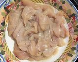 รูปขั้นตอนการทำที่ 2 ของ “ผัดขิงอกไก่”
