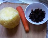 A picture of step 1 of Special pineapple.