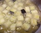 A picture of step 1 of Polpette e melanzane a funghetto.