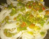 A picture of step 1 of Chicken 'and Mushroom Penne.