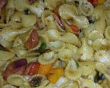 A picture of step 3 of Stirfried vegetable pasta.