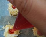 Foto langkah ke 5 dari resep Crunchy Strawberry Cheese Thumbprint Cookies.