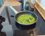 Foto del paso 2 de la receta: Berza con guisantes