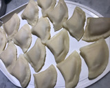Foto del paso 10 de la receta: Triangolini alla empanatta!!!! (pasta rellena tipo ravioles/sorrentinos con masa para empanadas)