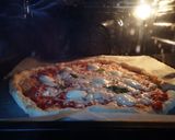 Pizzatészta és szósz recept fázis 5 fotója