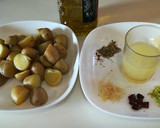 Foto del paso 2 de la receta: Patatas baby al ajo y limón