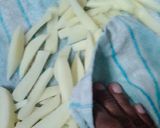 क्रिस्पी फ्रेंच फ्राइज (crispy french fries recipe in Hindi) रेसिपी चरण 3 फोटो