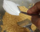 A picture of step 4 of Moong dal halwa.