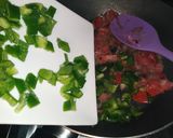 صورة لخطوة 1 من وصفة فول بالخضار🥕🍅 والطحينة بطشة الخل والثوم 😋