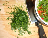 Foto del paso 2 de la receta: Ensalada veraniega de garbanzos con vinagreta