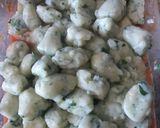 Foto del paso 1 de la receta: Ñoquis de Espinaca gratinados con tomate🍅 albahaca🌿y queso 🧀