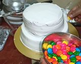 2 टायर किट कैट गेम्स चॉकलेट केक रेसिपी चरण 20 फोटो