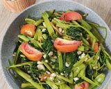 Foto langkah ke 3 dari resep Tumis Kangkung Pedas.