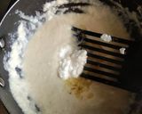 A picture of step 10 of Malai kofta in white gravy.