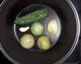 Foto del paso 1 de la receta: Salsa verde en molcajete