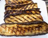 Foto del paso 2 de la receta: Berenjenas  🍆 Grilladas con Tomate 🍅 Asados Ajo y Queso a la Plancha