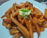 Foto del paso 5 de la receta: Batata 🍠/ Boniato / camote "fritos" con salsa de yogurt y mostaza🥛🧅🍠