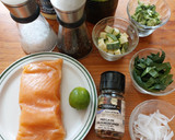 Foto del paso 1 de la receta: Salmón empapelado con verduras