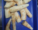 Foto langkah ke 1 dari resep Keripik singkong daun kunyit.